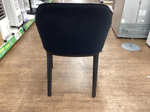 Vitra (ヴィトラ) ソフトシェルチェア ブラック｜トレファクONLINE