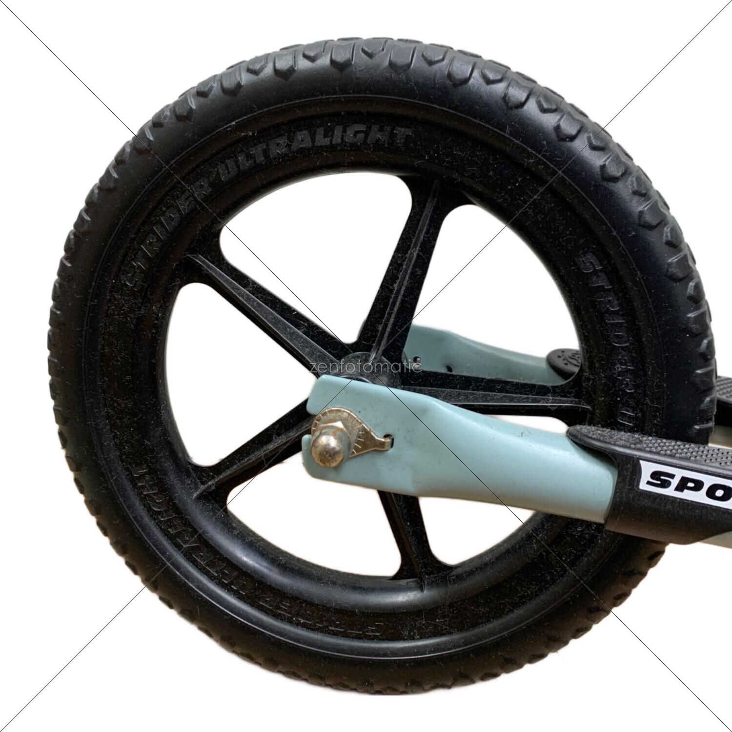 ストライダー STRIDER 12Pro キックバイク ストライダー STRIDER 12 PRO バランスバイク シルバー STRIDER