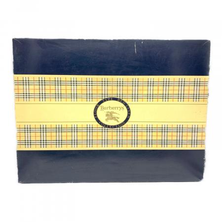 BURBERRY (バーバリー) 純毛毛布 FSC1001590 シングル(幅140×長さ200cm BURBERRY (バーバリー) 純毛毛布 FSC1001590 シングル(幅140×長さ200cm