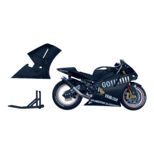 MINICHAMPS (ミニチャンプス) Yamada YZR-M1 Pre-SeasonTest 2004 ダイキャストカー ヴァレンティーノロッシ