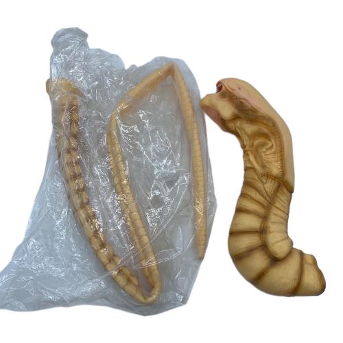 ツクダホビー CHEST BURSTER 1/1スケール フィギュア