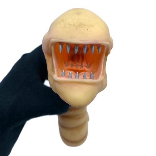 ツクダホビー CHEST BURSTER 1/1スケール フィギュア