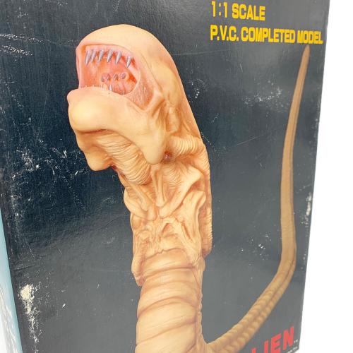 ツクダホビー CHEST BURSTER 1/1スケール フィギュア