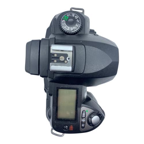 Nikon (ニコン) 一眼レフカメラ D70