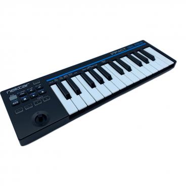Native Instruments (ネイティヴ インストゥルメンツ） 音楽制作