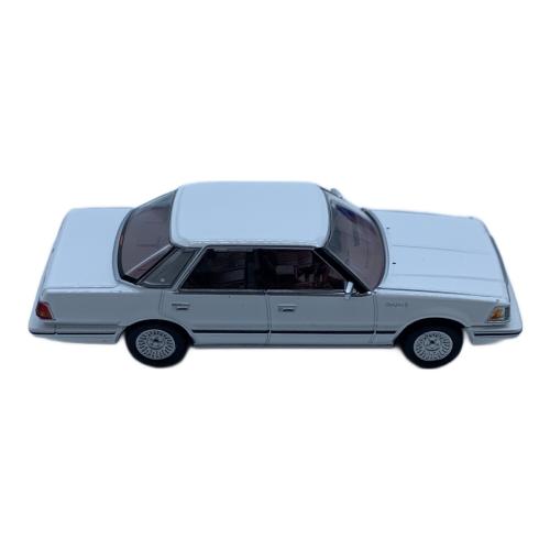 TOMY (トミー) トヨタクラウン ハードトップ 3.0 ロイヤルサルーンG 85年式 トミカ LV-N199c トミカリミテッドヴィンテージネオ