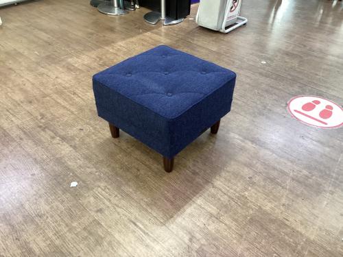 カリモク60 (カリモクロクマル) オットマン タープブルー