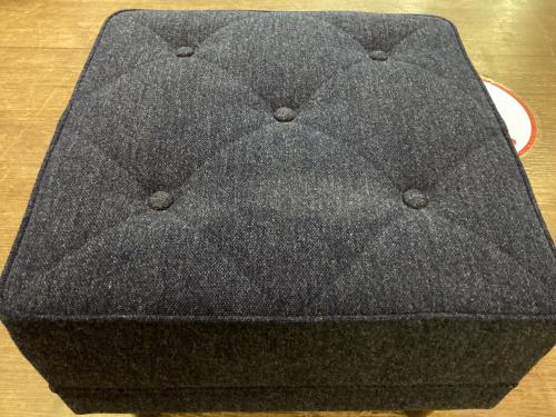 カリモク60 (カリモクロクマル) オットマン タープブルー