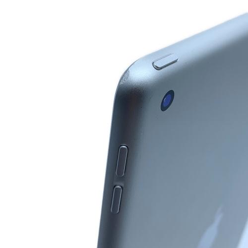 Apple (アップル) iPad(第9世代) MK2P3J/A W2MWF34D16 ※角キズ有