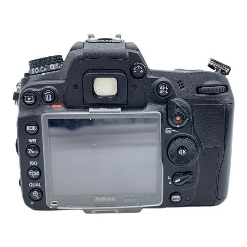 Nikon (ニコン) デジタル一眼レフカメラ D7000 マルチパワーバッテリーパック(MB-D11)