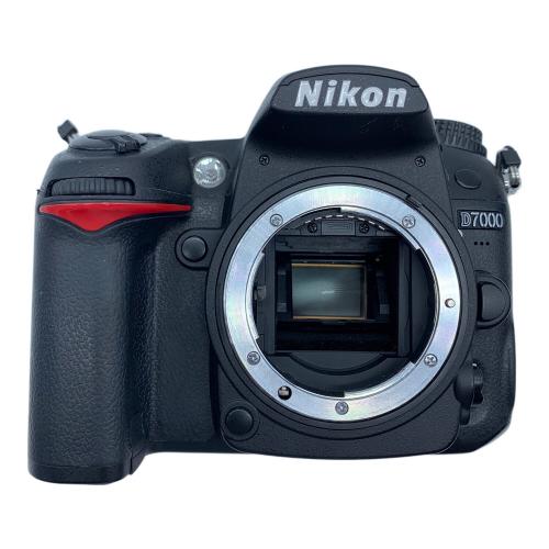 Nikon (ニコン) デジタル一眼レフカメラ D7000 マルチパワーバッテリーパック(MB-D11)