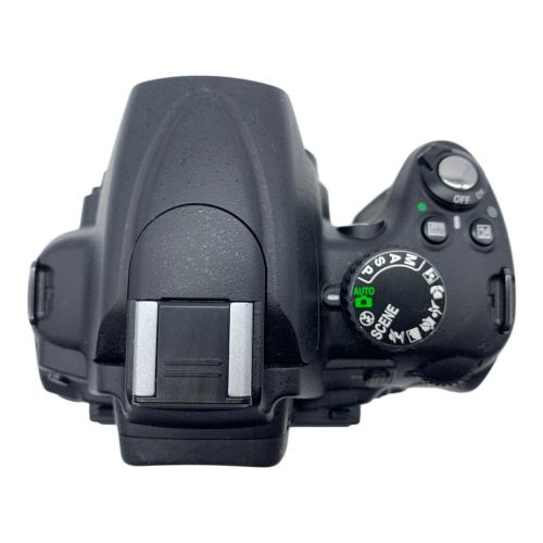 Nikon (ニコン) 一眼レフカメラ D5000