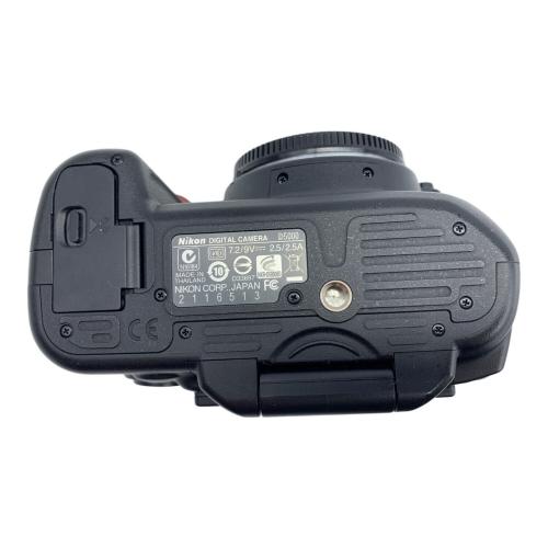 Nikon (ニコン) 一眼レフカメラ D5000
