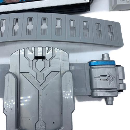 仮面ライダーOOO(オーズ) (カメンライダーオーズ) DXオーズドライバー 仮面ライダー タジャドル・ラトラーター・ガタキリバ