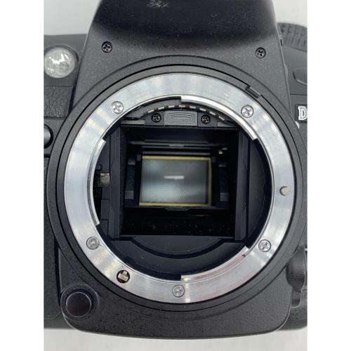 Nikon (ニコン) デジタル一眼レフカメラ D7000 ボディーのみ