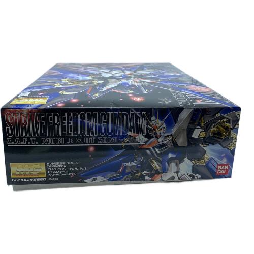 BANDAI (バンダイ) MG 1/100 ZGMF-X20A ストライクフリーダムガンダム ガンプラ