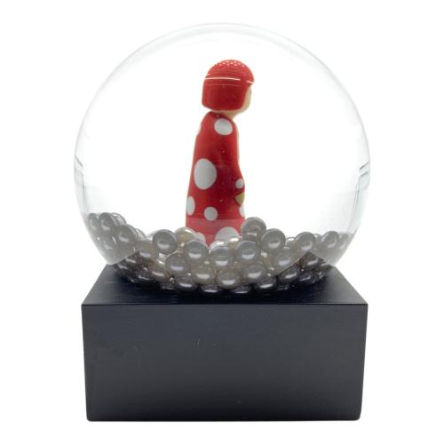 yayoi kusama (ヤヨイクサマ) スノードーム