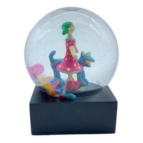 yayoi kusama (ヤヨイクサマ) スノードーム