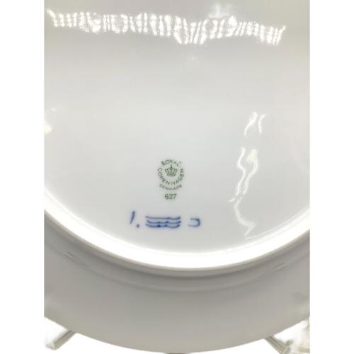 ROYAL COPENHAGEN (ロイヤル・コペンハーゲン) プレート ブルーフルーテッド・ハーフレース