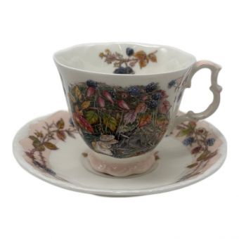 ROYAL DOULTON (ロイヤルドルトン) カップ&ソーサー ブランブリーヘッジオータム