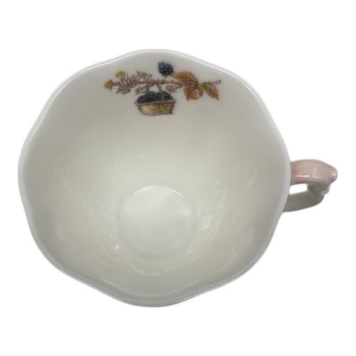 ROYAL DOULTON (ロイヤルドルトン) カップ&ソーサー ブランブリーヘッジオータム