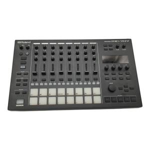 ROLAND (ローランド) GROOVEBOX MC-707