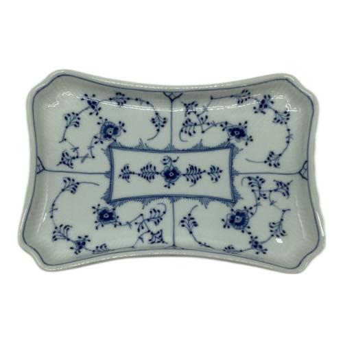 ROYAL COPENHAGEN (ロイヤル・コペンハーゲン) スクエアプレート ブルーフルーテッド・プレイン