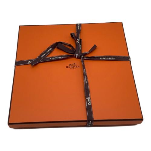 HERMES (エルメス) デザートプレート 22.5cm レッド H DECO