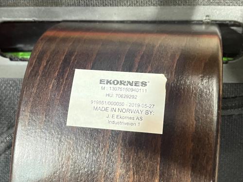 Ekornes (エコーネス) ストレスレスチェア 赤茶色 Mサイズ