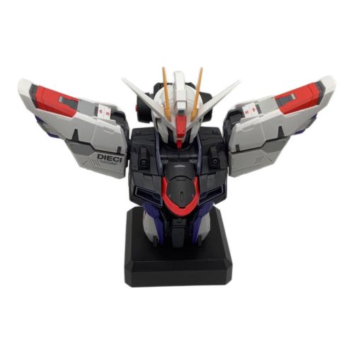 胸像フィギュア 本体のみ フリーダムガンダム 一番くじ