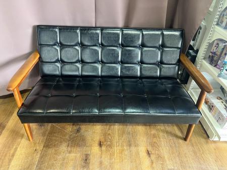 カリモク60 (カリモクロクジュウ) 2人掛けソファー ブラウン×ブラック