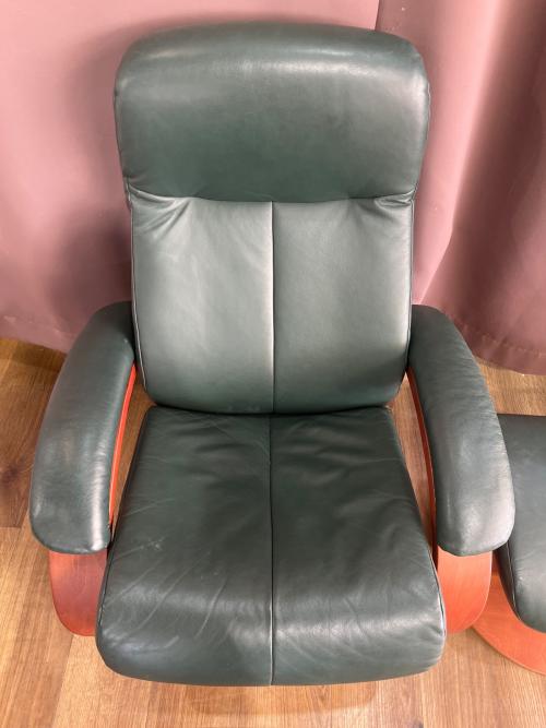 HJELLEGJERDE (イエリアーダ) リクライニングチェアー グリーン