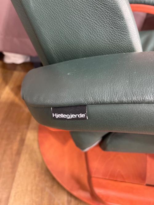 HJELLEGJERDE (イエリアーダ) リクライニングチェアー グリーン