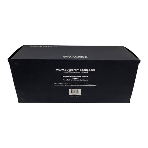 1/18 レクサス LS600hL(ホワイトパールクリスタルシャイン/ブラック) 「シグネチャーシリーズ」 ミニカー