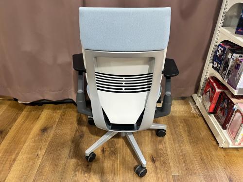 Steelcase (スチールケース) ワークチェアー ブルー