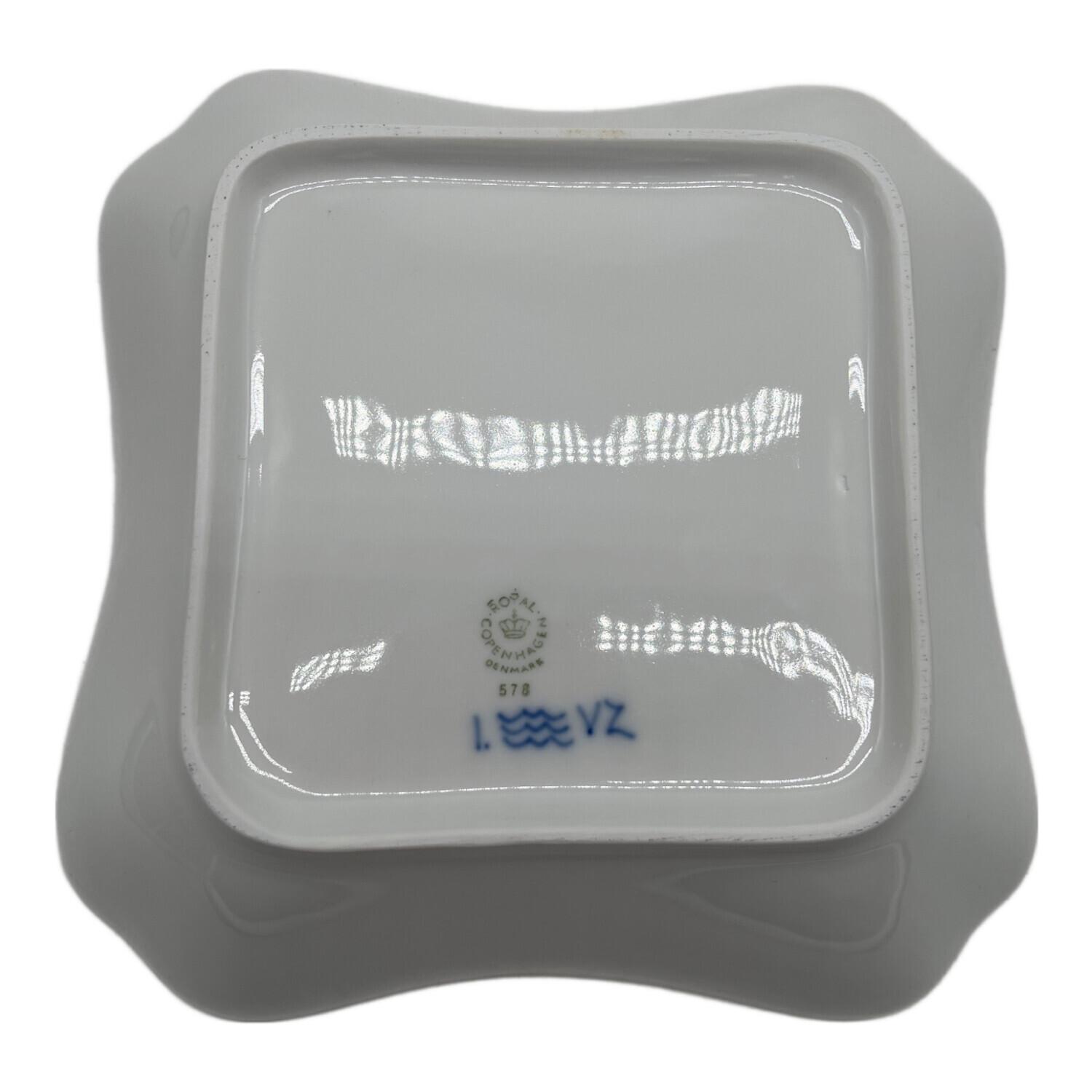 ROYAL COPENHAGEN (ロイヤル・コペンハーゲン) スクエアボウル