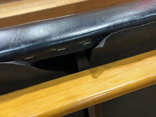 カリモク60 (カリモクロクマル) 2人掛けソファー ブラック Kチェア