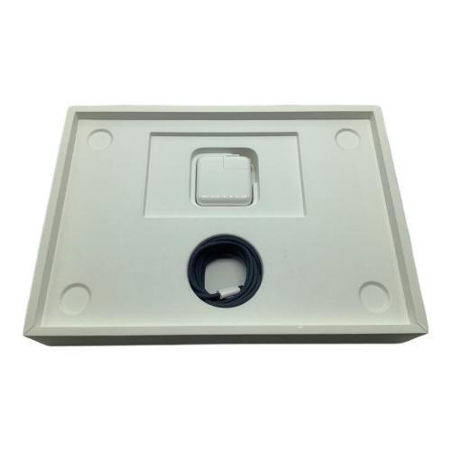 Apple (アップル) MacBook Air (M4) 13.6インチ