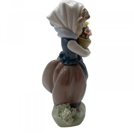 LLADRO (リヤドロ) フィギュリン 「春がきた」 5223｜トレファクONLINE