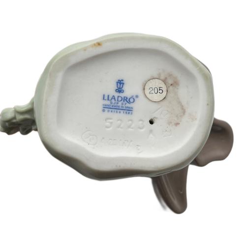 LLADRO (リヤドロ) フィギュリン 「春がきた」 5223