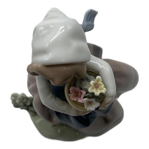 LLADRO (リヤドロ) フィギュリン 「春がきた」 5223