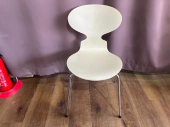 Fritz Hansen (フリッツハンセン) イス ベージュ アリンコチェア　Fritz Hansen  アイボリー アリンコチェア Arne Jacobsen
