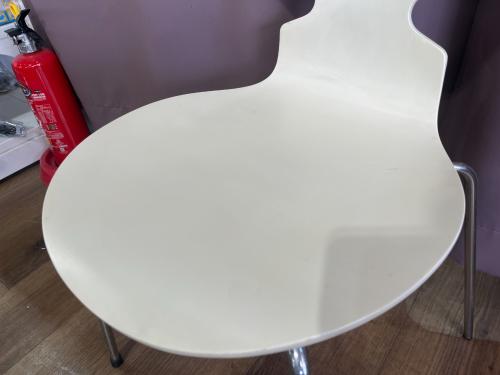 Fritz Hansen (フリッツハンセン) イス ベージュ アリンコチェア　Fritz Hansen  アイボリー アリンコチェア Arne Jacobsen