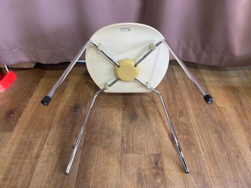 Fritz Hansen (フリッツハンセン) イス ベージュ アリンコチェア　Fritz Hansen  アイボリー アリンコチェア Arne Jacobsen