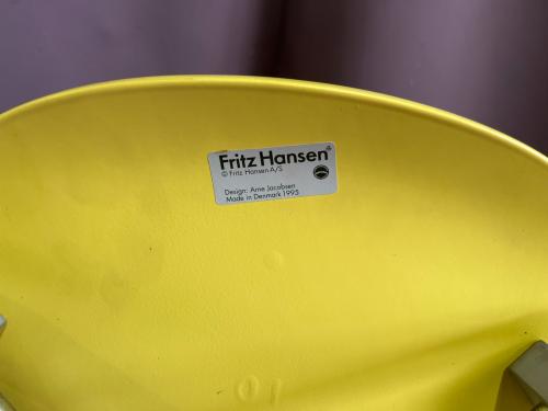 Fritz Hansen (フリッツハンセン) イス イエロー アリンコチェア