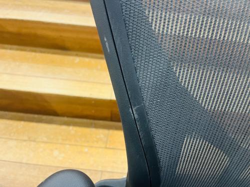 Herman Miller (ハーマンミラー) アーロンチェア AER1B22PWZSSG1G1G1BBBK23103 リマスタードモデル・ライト・Ｂサイズ・グラファイトベース ブラック