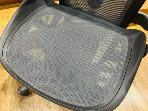 Herman Miller (ハーマンミラー) アーロンチェア AER1B22PWZSSG1G1G1BBBK23103 リマスタードモデル・ライト・Ｂサイズ・グラファイトベース ブラック
