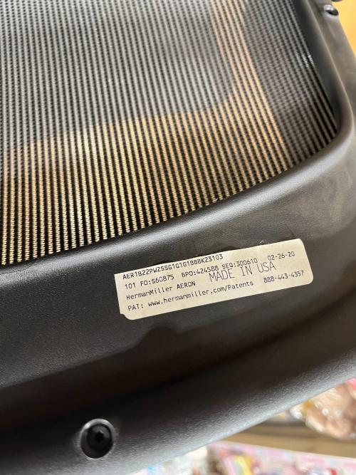 Herman Miller (ハーマンミラー) アーロンチェア AER1B22PWZSSG1G1G1BBBK23103 リマスタードモデル・ライト・Ｂサイズ・グラファイトベース ブラック