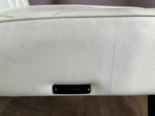 カリモク60 (カリモクロクマル) チェア X36305HD スタンダードアイボリー カフェチェア