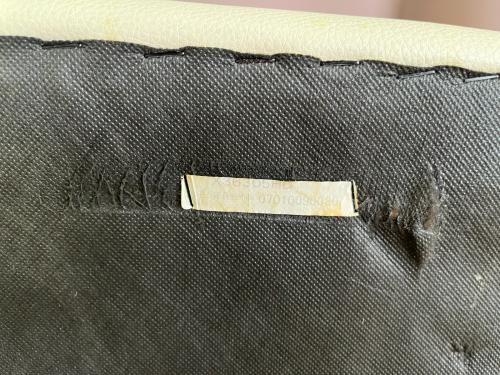 カリモク60 (カリモクロクマル) チェア X36305HD スタンダードアイボリー カフェチェア